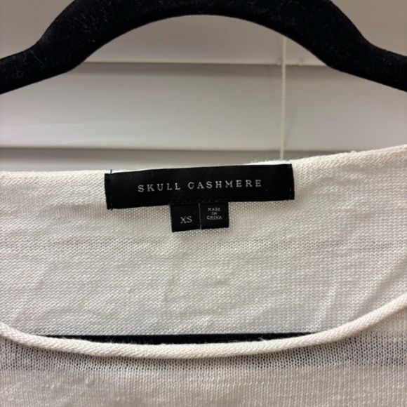 Women's 100% Linen Skull Cashmere White Sweater Size XS - Picture 2 of 7